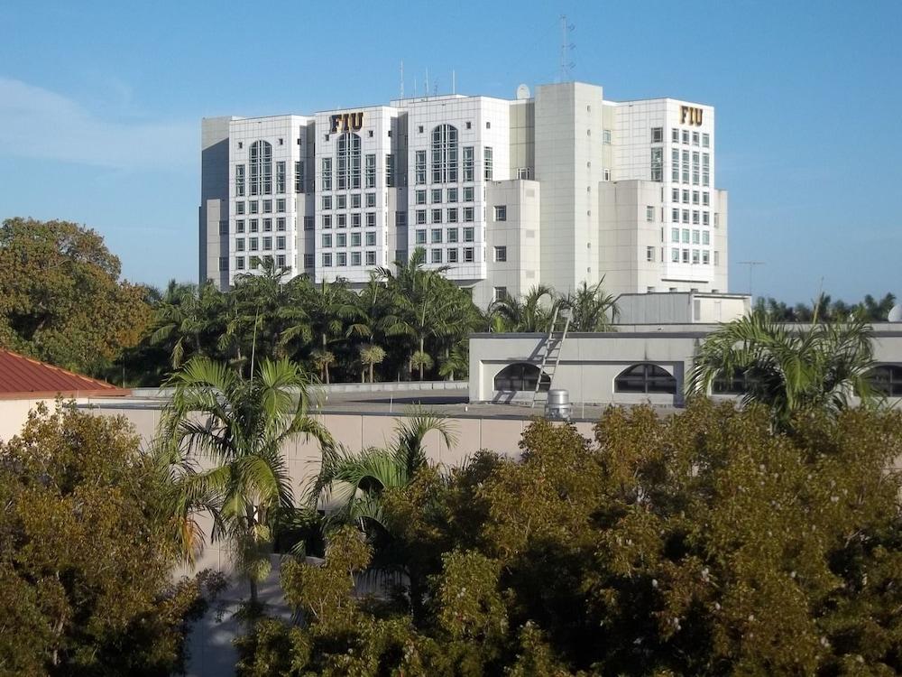 Doubletree By Hilton Miami Doral Otel Dış mekan fotoğraf