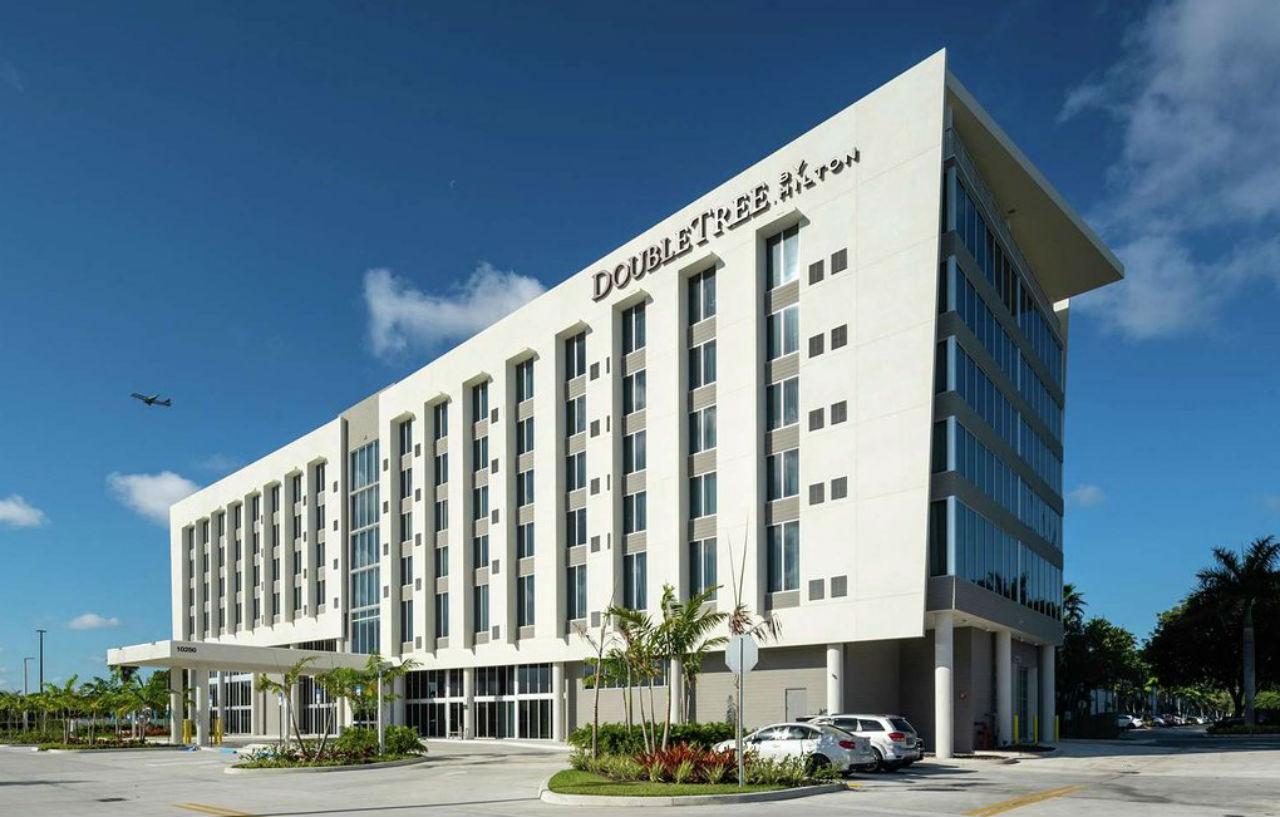 Doubletree By Hilton Miami Doral Otel Dış mekan fotoğraf